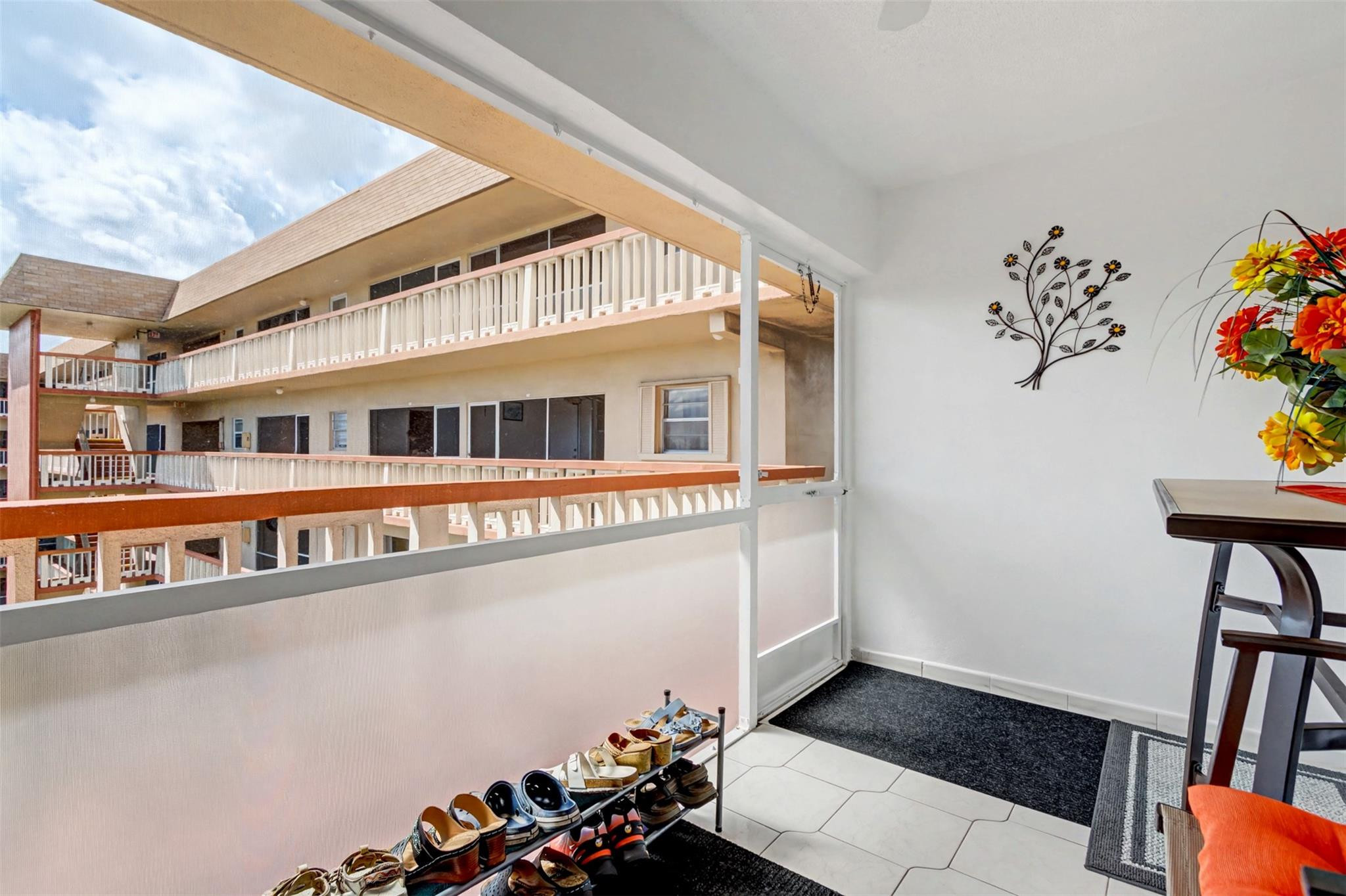 BEVERLY HILLS - Residential