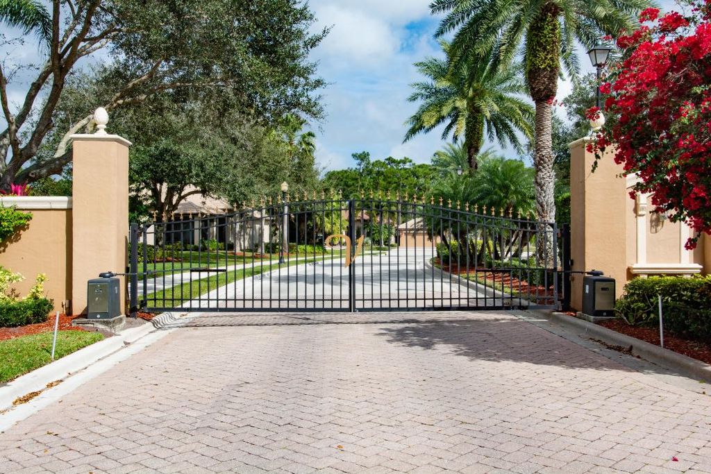 Photo of 801 SW Classico Court, Port Saint Lucie, FL 34986 (MLS # R10996517)