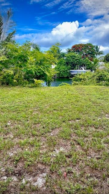 121 NW 7th Ct
