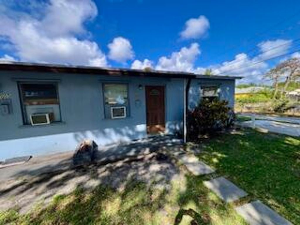 Photo of 2007 Beautiful Ave, West Palm Beach, FL 33407 (MLS # B26000162)