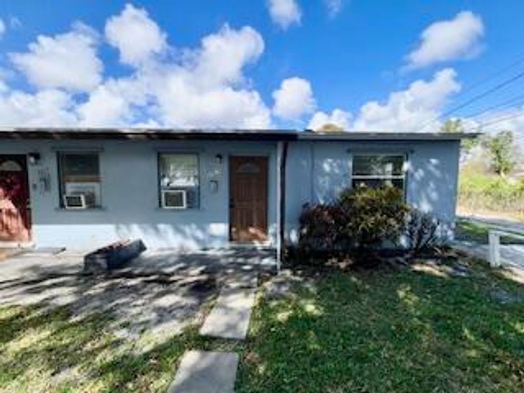 Photo of 2007 Beautiful Ave, West Palm Beach, FL 33407 (MLS # B26000162)