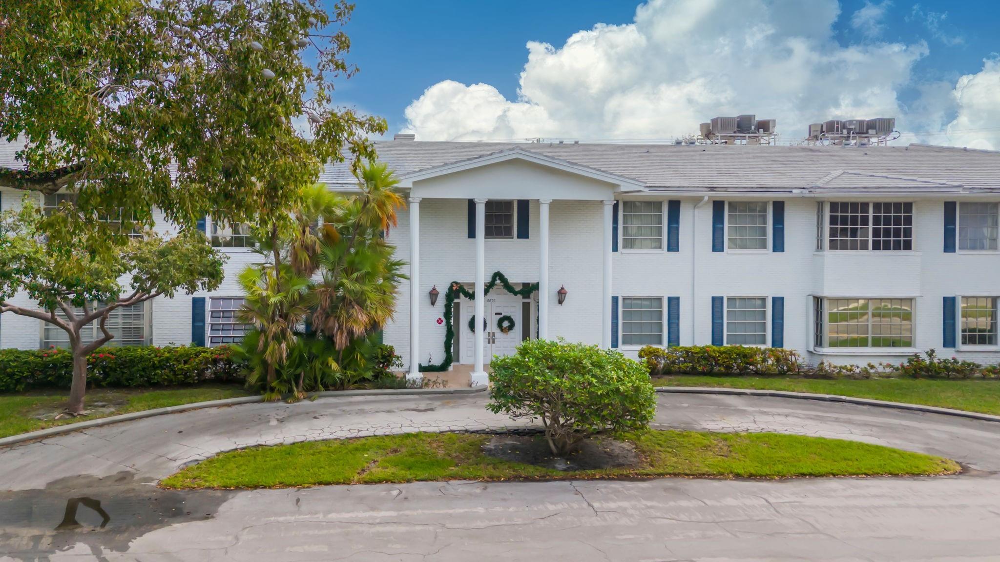 Imperial Point Colonnade - Residential