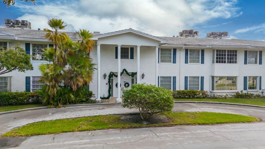 Experience the charm of this second-floor unit in Imperial Point Colonnades. This 1-bedroom, 1.5-bathroom gem features a spacious bedroom with a large walk-in closet, additional storage space, and an assigned parking spot. Enjoy the convenience of being steps away from amenities like the laundry room, pool, BBQ area, main office, and recreational rooms. Cable, water, and sewage are included in the association fee. With proximity to shopping centers, restaurants, and a hospital, seize the opportunity for a comfortable and convenient lifestyle. Schedule a viewing today!