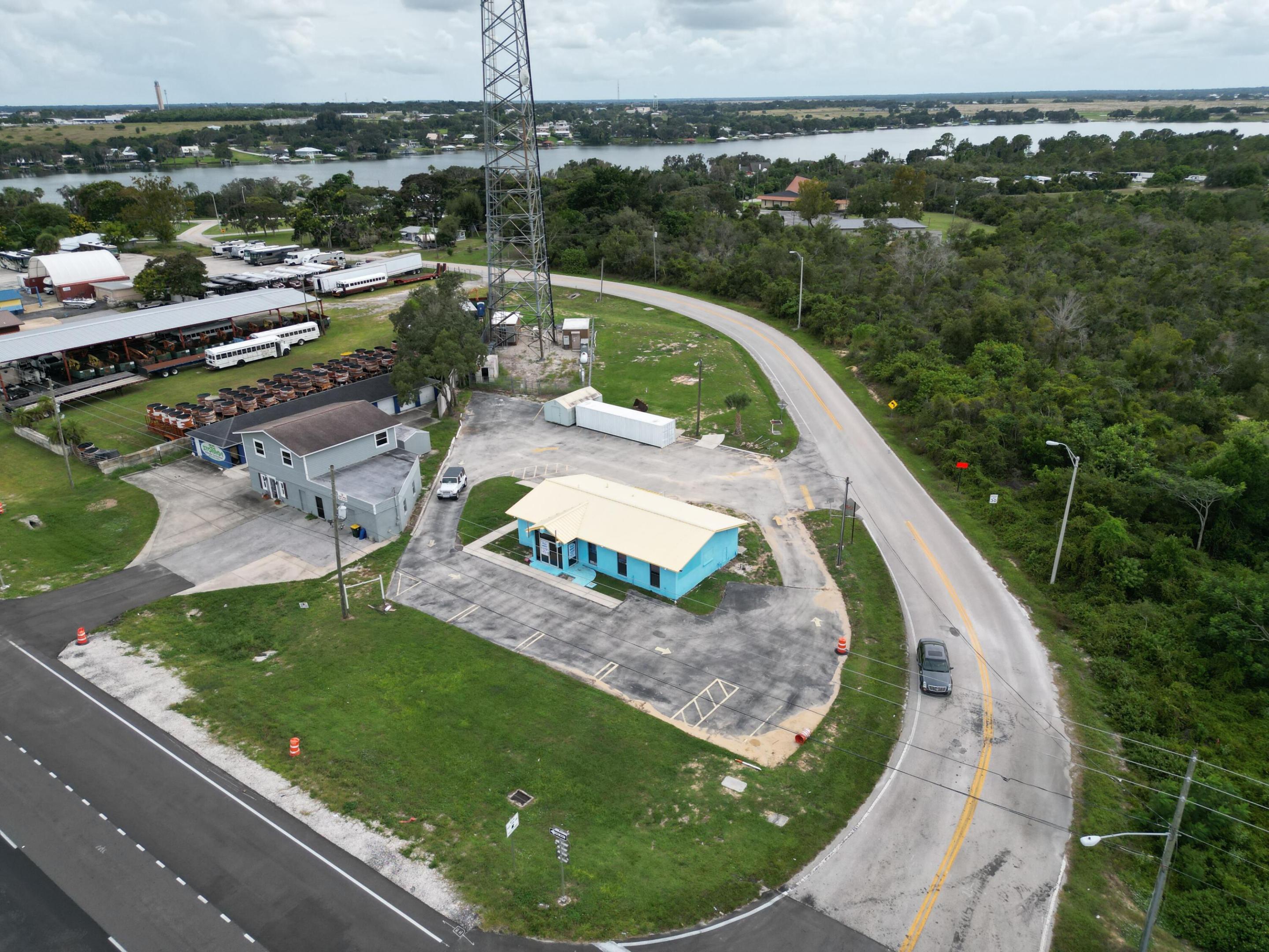 1174 US 27 N