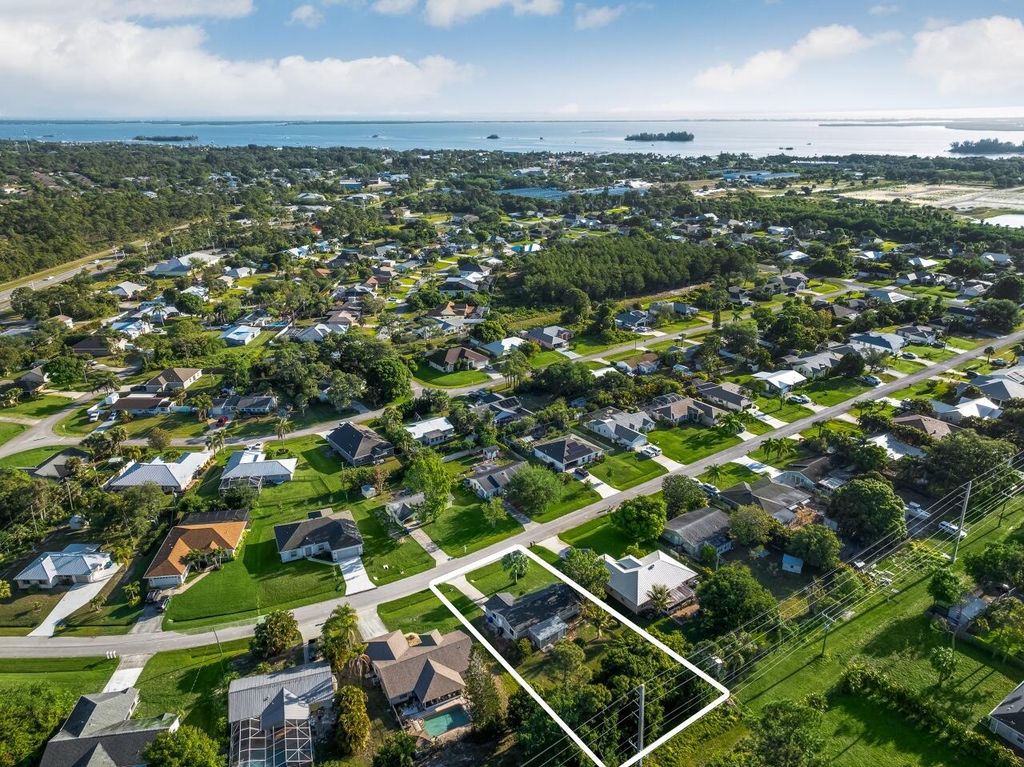 Photo of 243 Delaware Avenue, Sebastian, FL 32958 (MLS # R11080097)