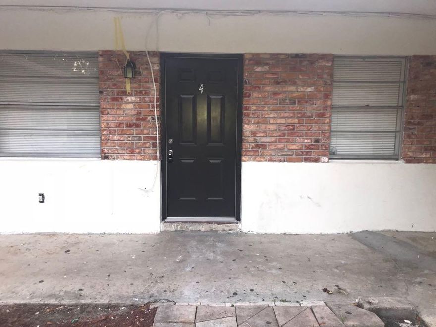 Large one bedroom, one bath with dining room, living room and a large closet. Remodeled kitchen with new cabinets & granite counter top. Property backs to a quiet park, laundry room on premises, plenty of open parking. East of I-95 close to the airport, Port Everglades, & downtown. Water included in rent.