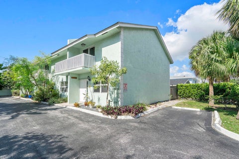 Tiny photo for 1968 NE 3rd Street #1, Deerfield Beach, FL 33441 (MLS # B26010552)