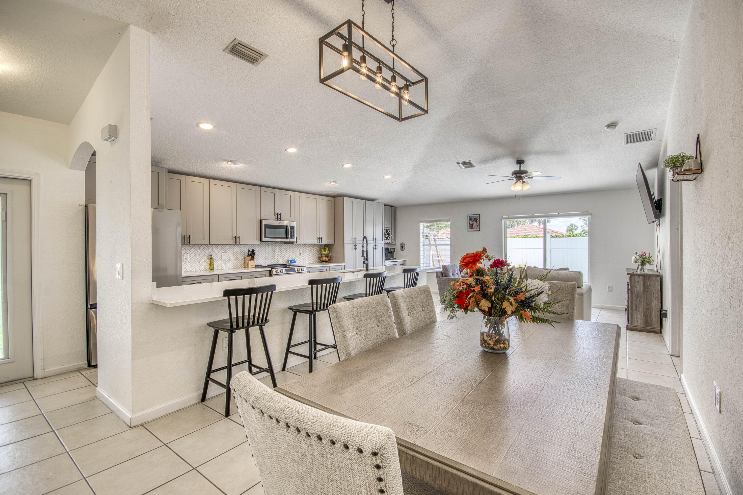 6036 Azalea Circle
