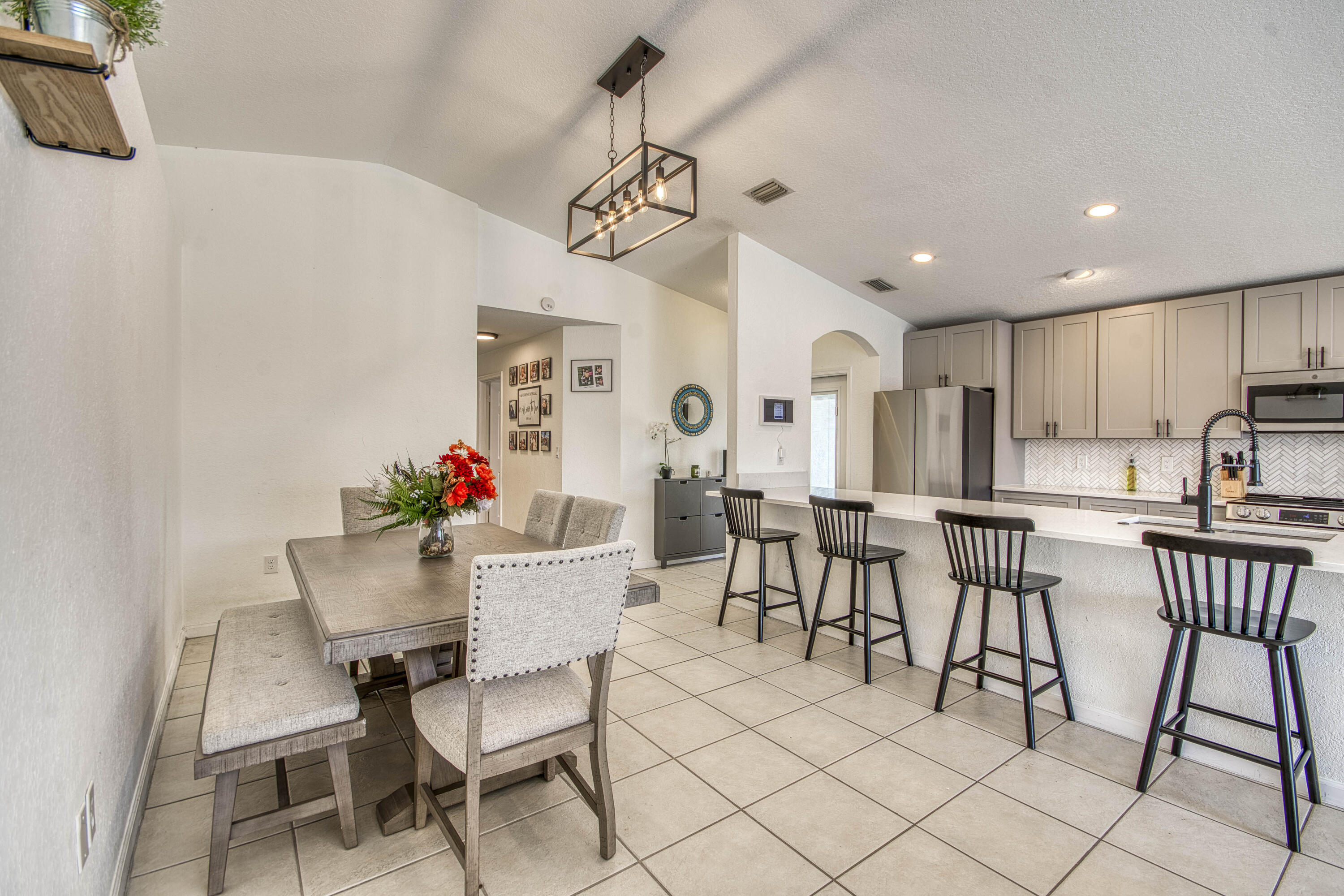 6036 Azalea Circle