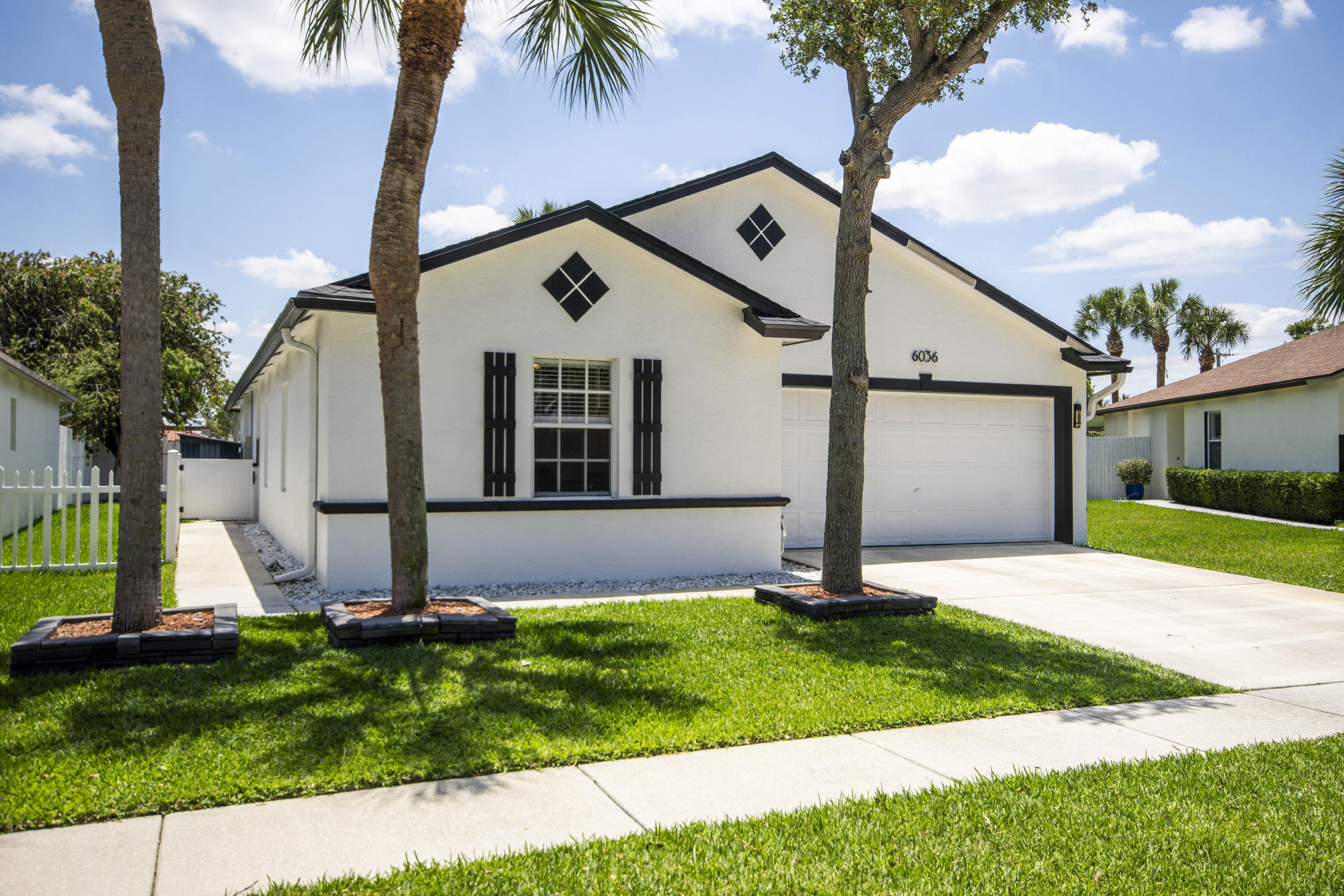 6036 Azalea Circle