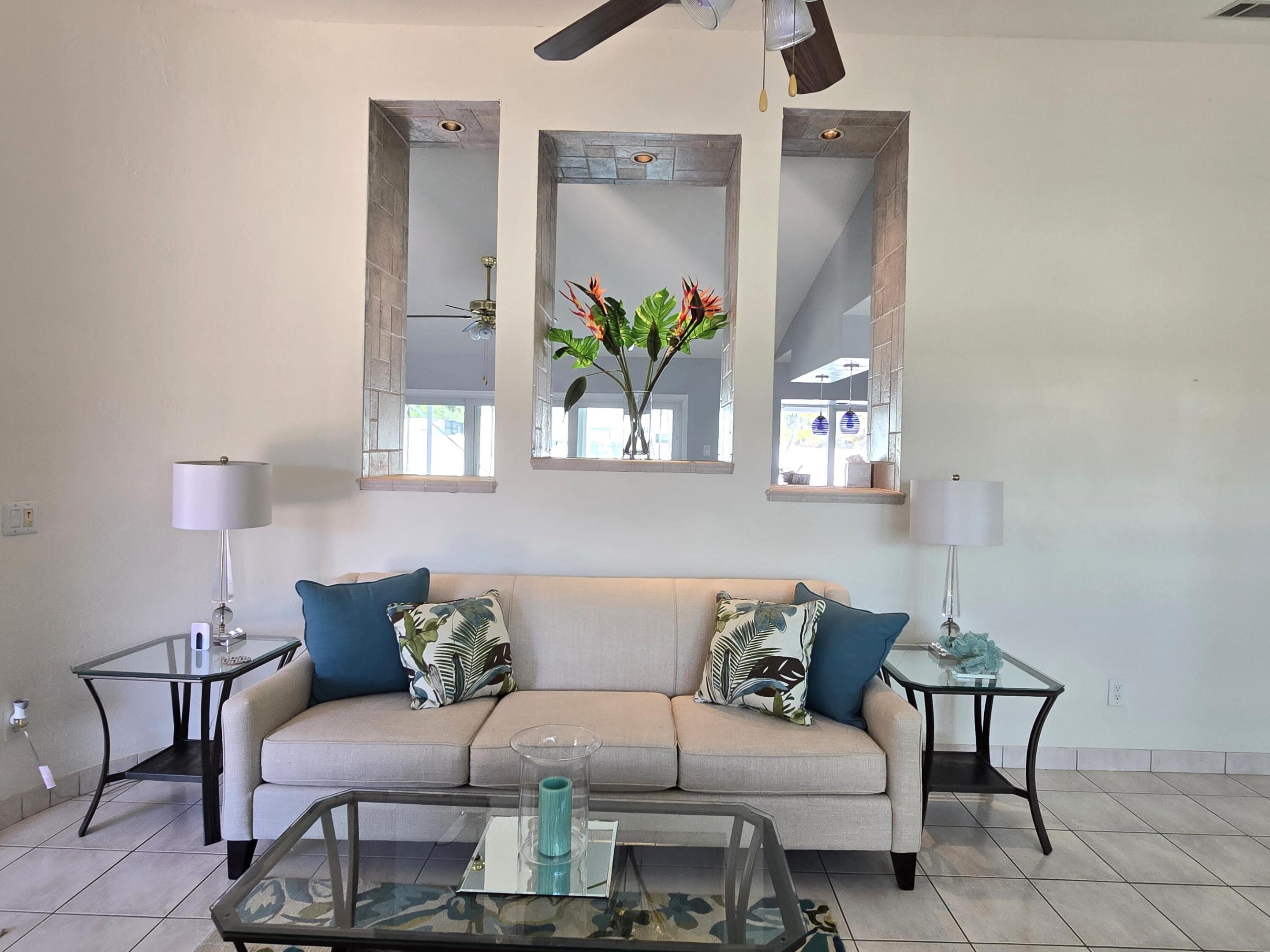 1011 SE Spinnaker Avenue