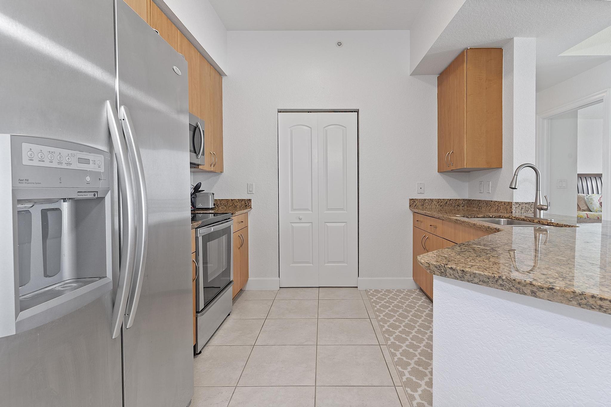 RADIUS CONDO - Residential