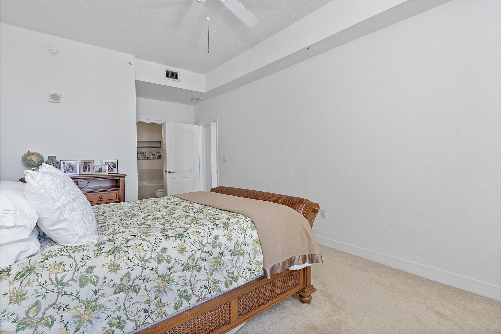 RADIUS CONDO - Residential