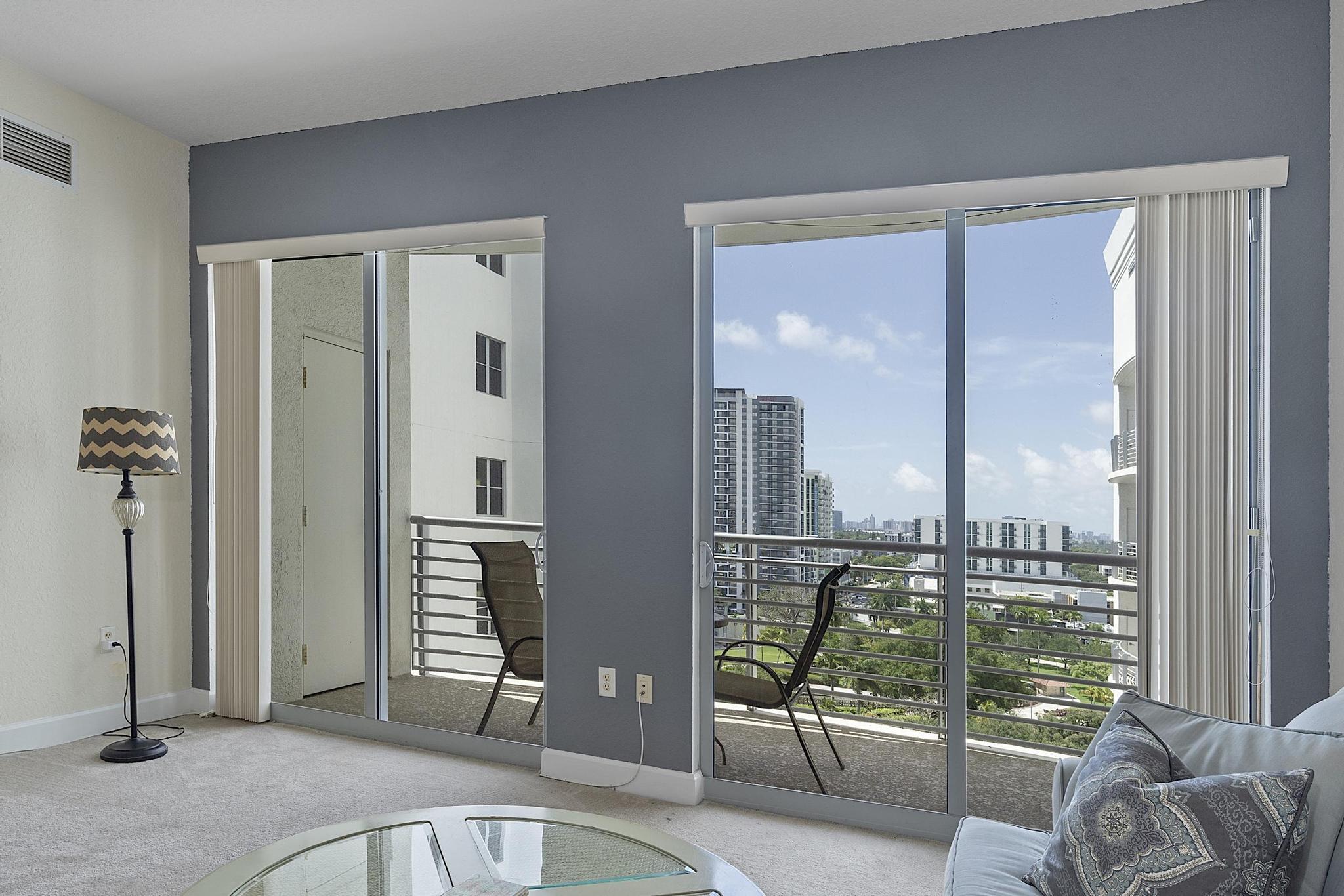 RADIUS CONDO - Residential