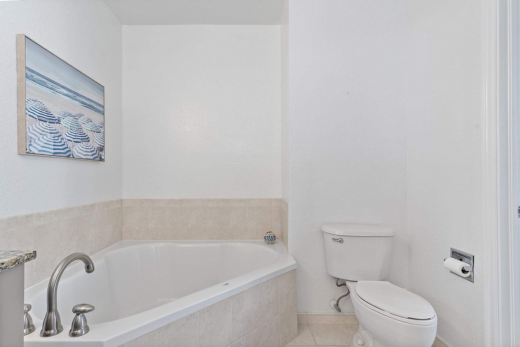 RADIUS CONDO - Residential