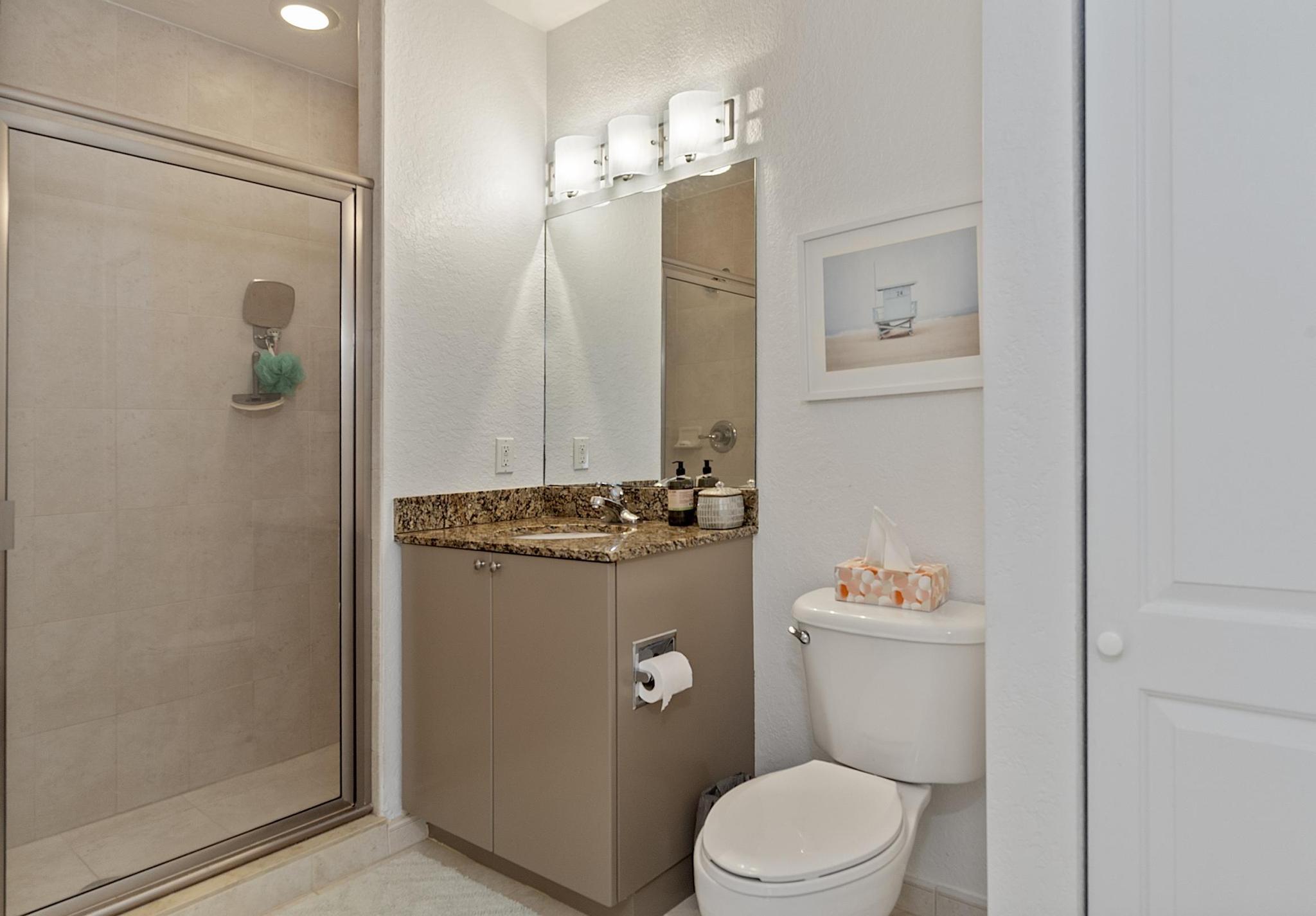 RADIUS CONDO - Residential
