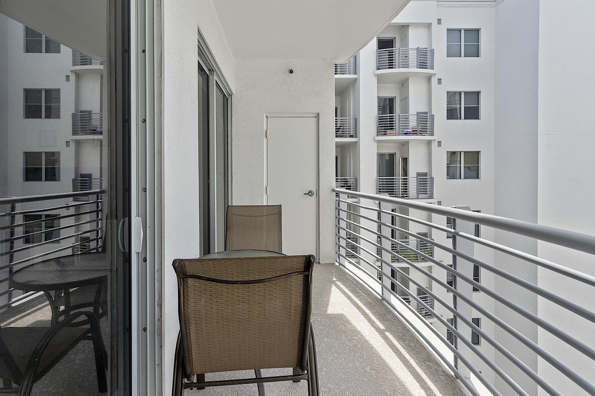 RADIUS CONDO - Residential
