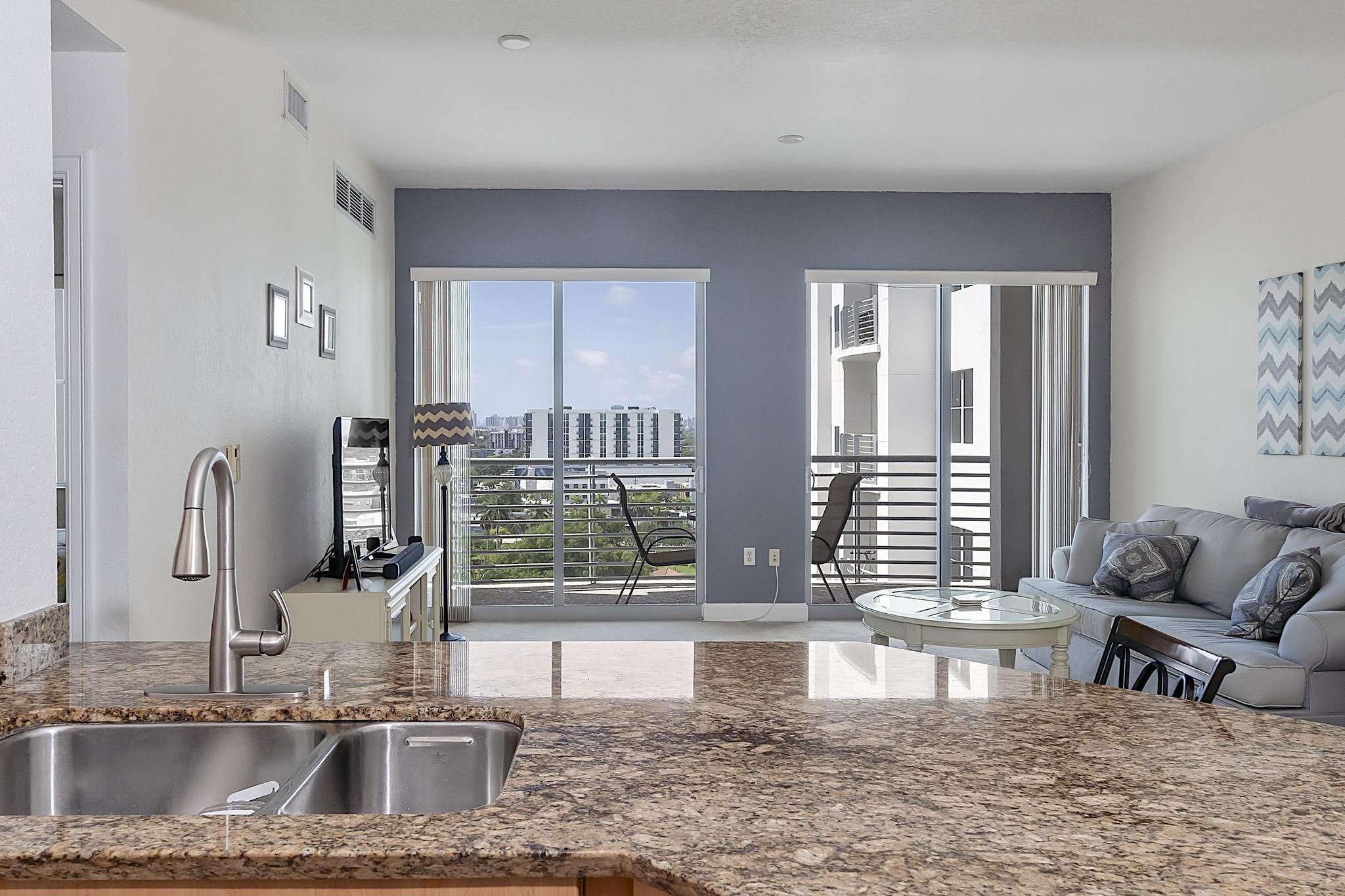 RADIUS CONDO - Residential