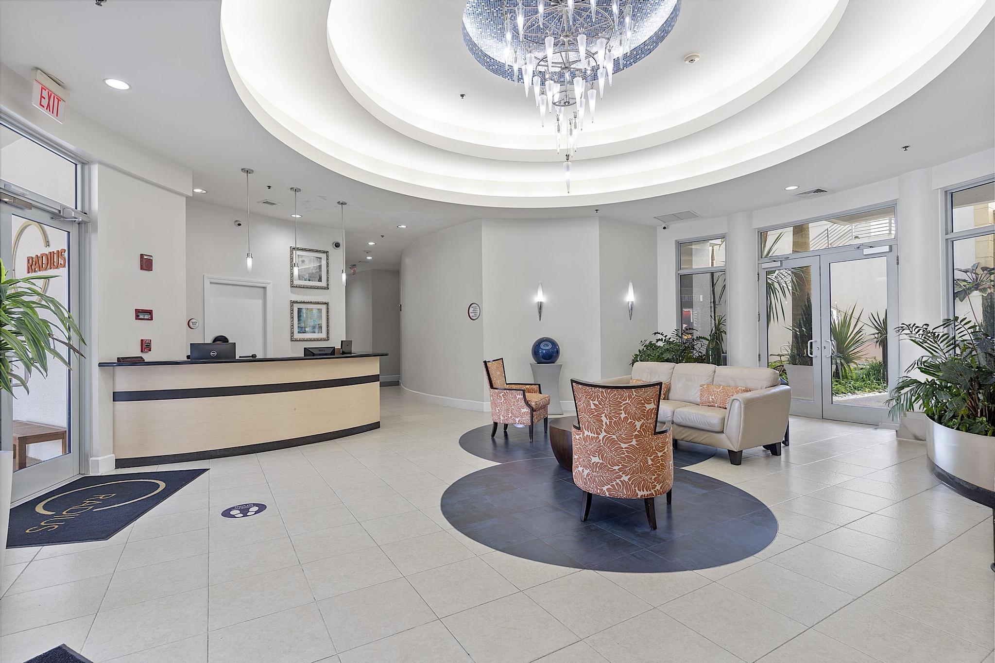 RADIUS CONDO - Residential
