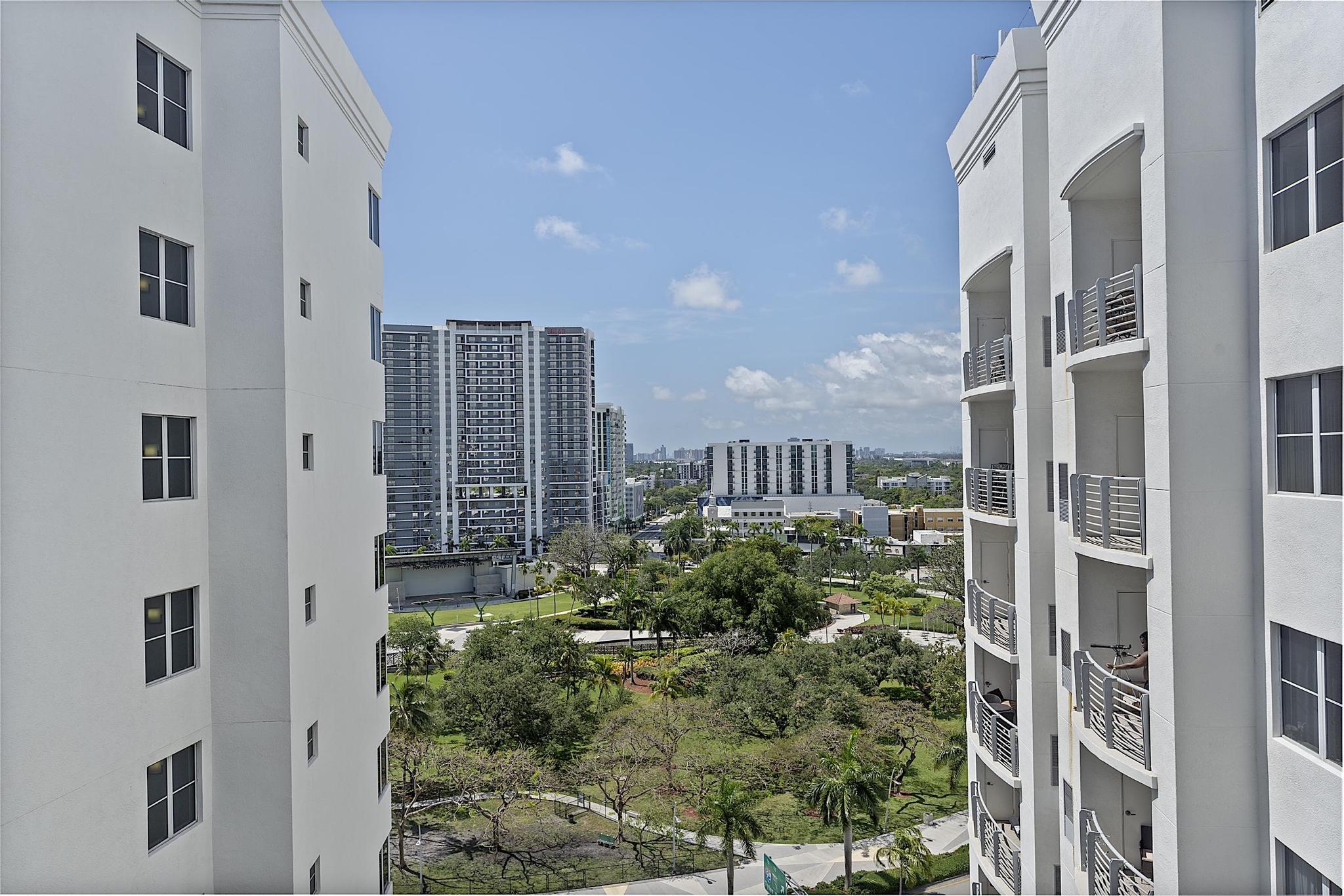 RADIUS CONDO - Residential
