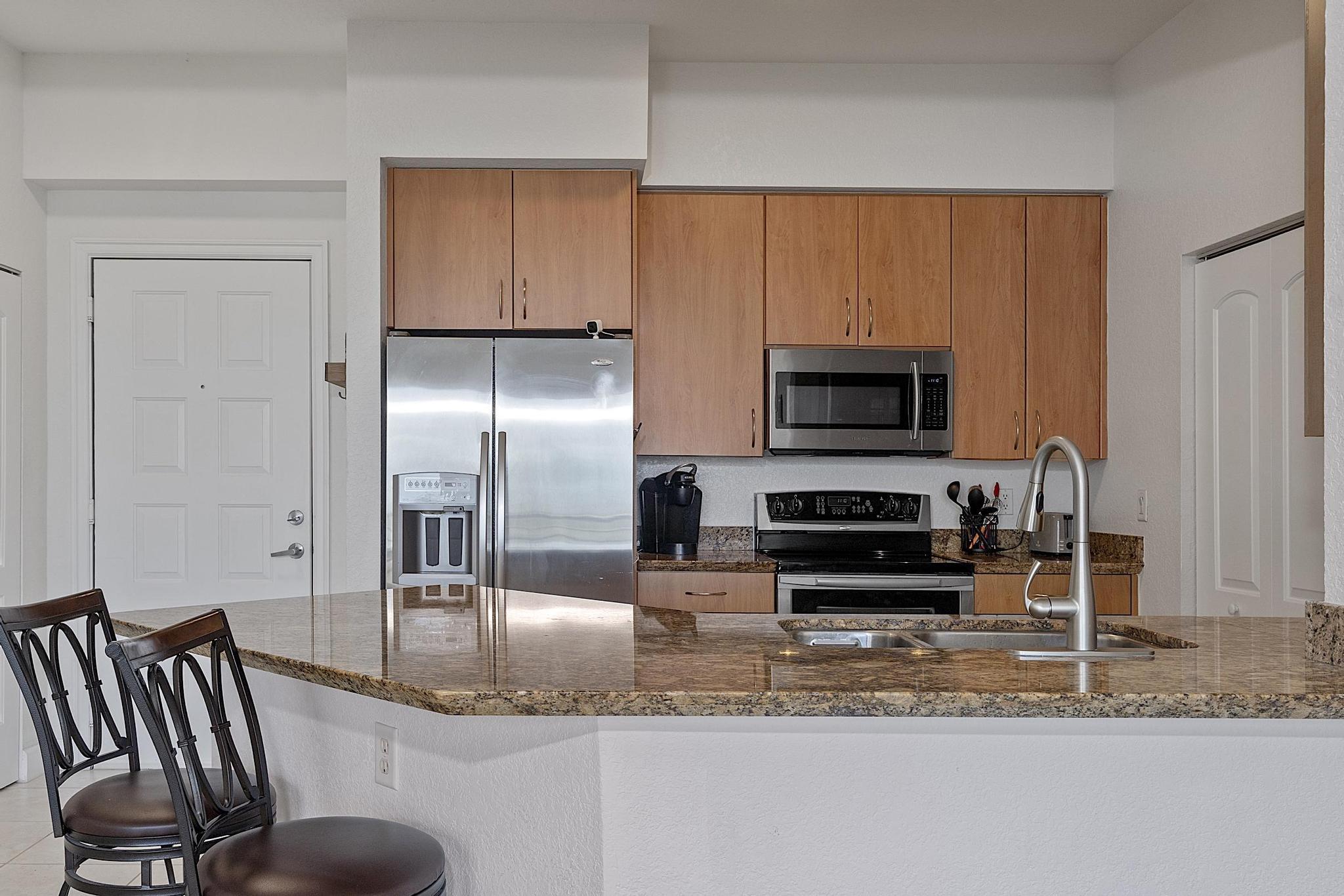 RADIUS CONDO - Residential