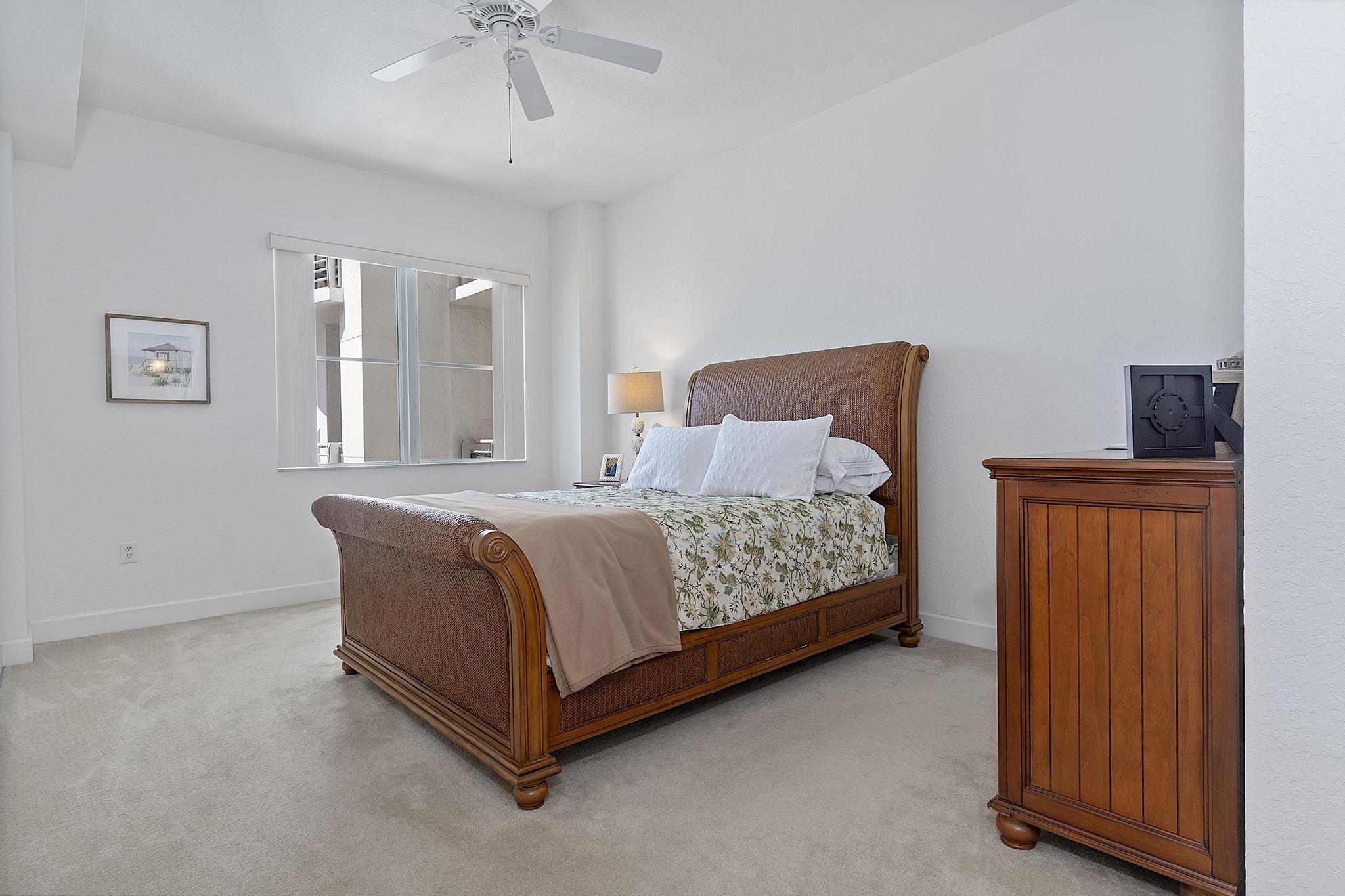 RADIUS CONDO - Residential