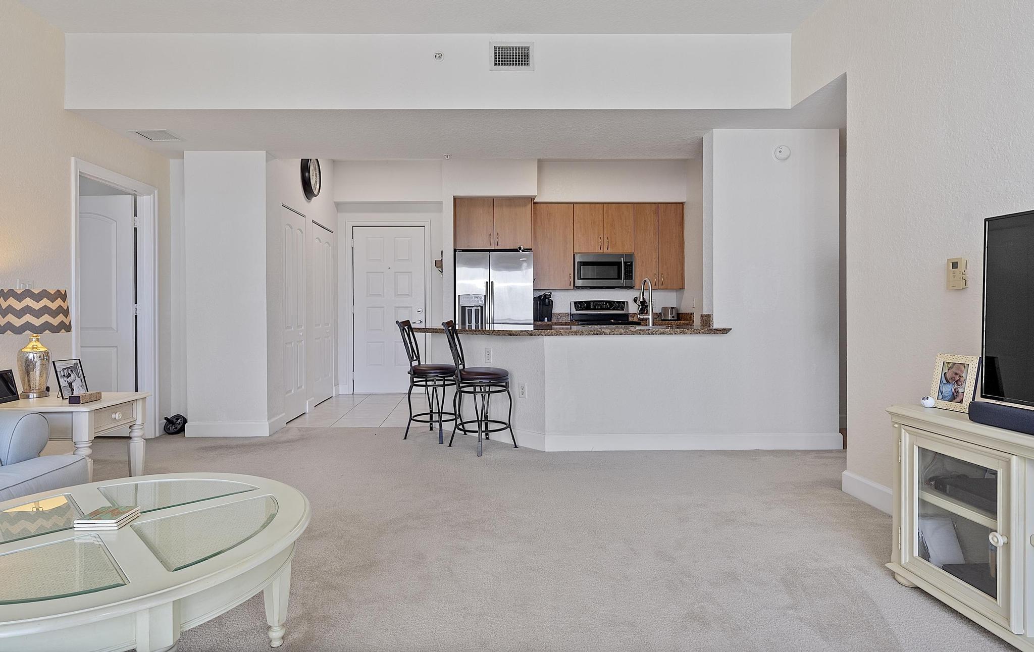 RADIUS CONDO - Residential