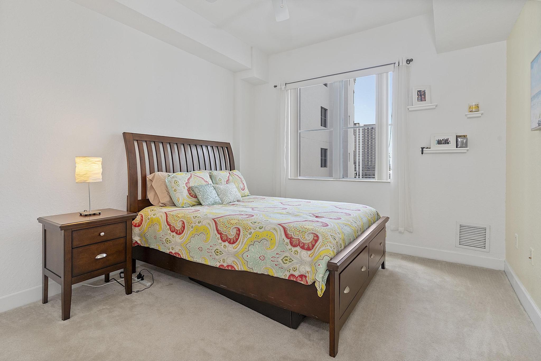 RADIUS CONDO - Residential