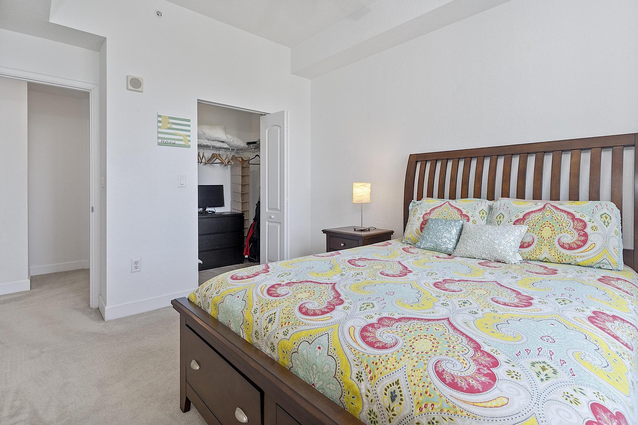 RADIUS CONDO - Residential