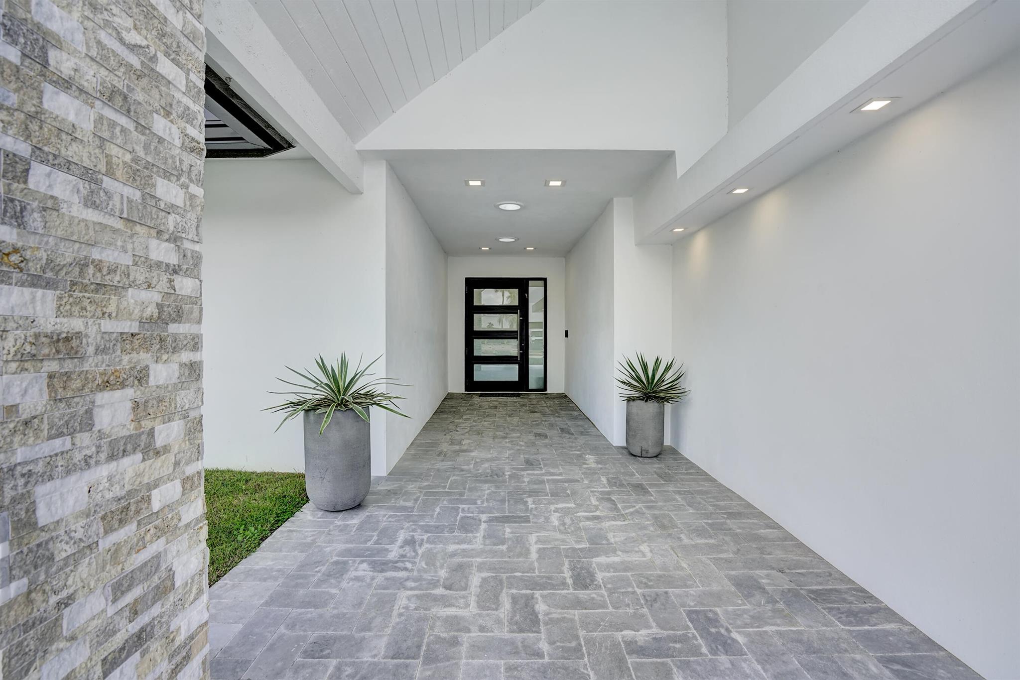 Delaire Country Club - Residential