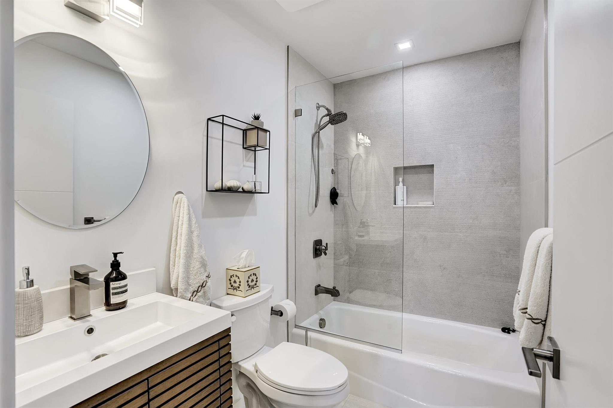 Delaire Country Club - Residential