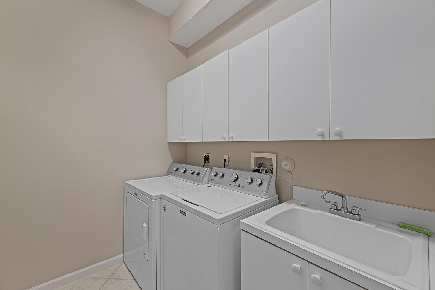 EQUESTRIAN CLUB ESTATES 2 - Residential