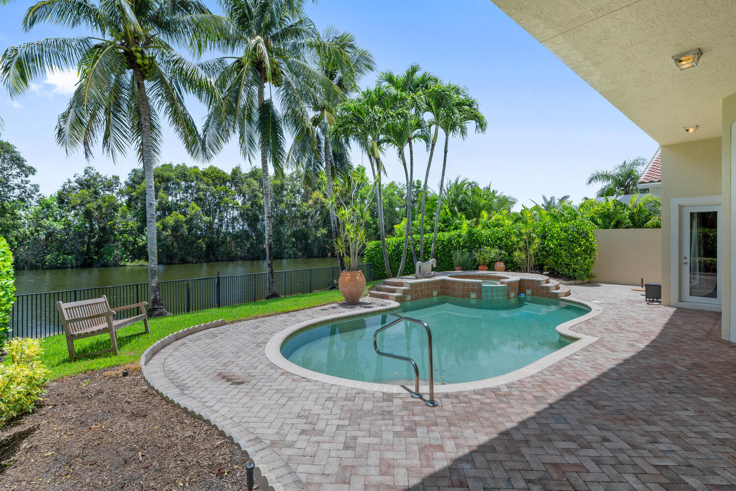 EQUESTRIAN CLUB ESTATES 2 - Residential