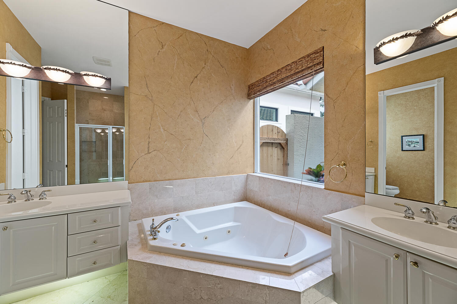 EQUESTRIAN CLUB ESTATES 2 - Residential