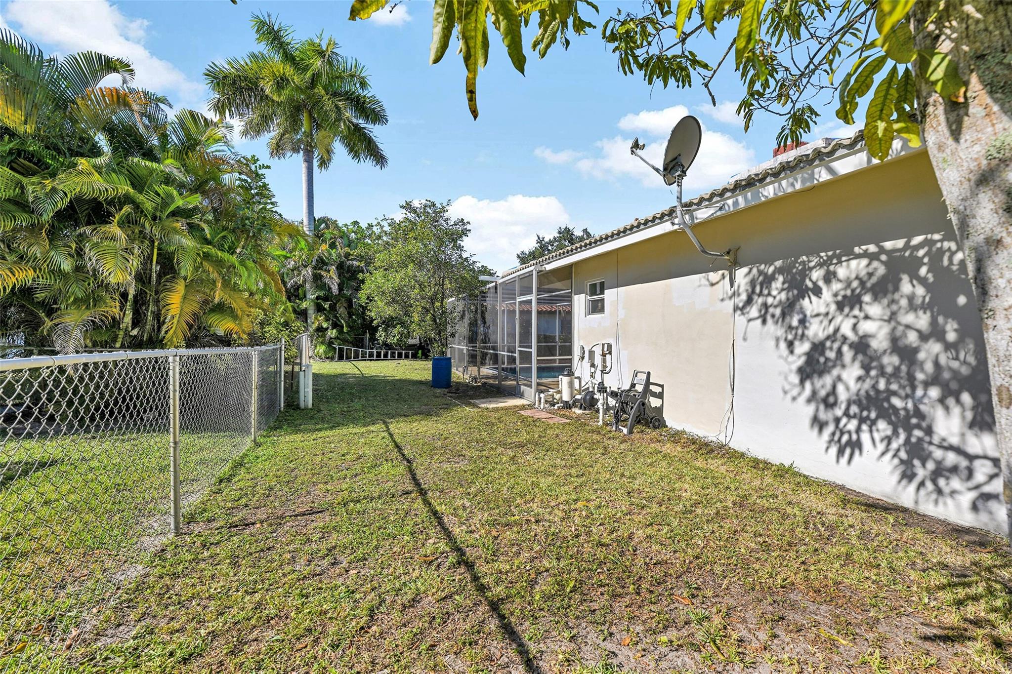 FOREST HILLS - Residential