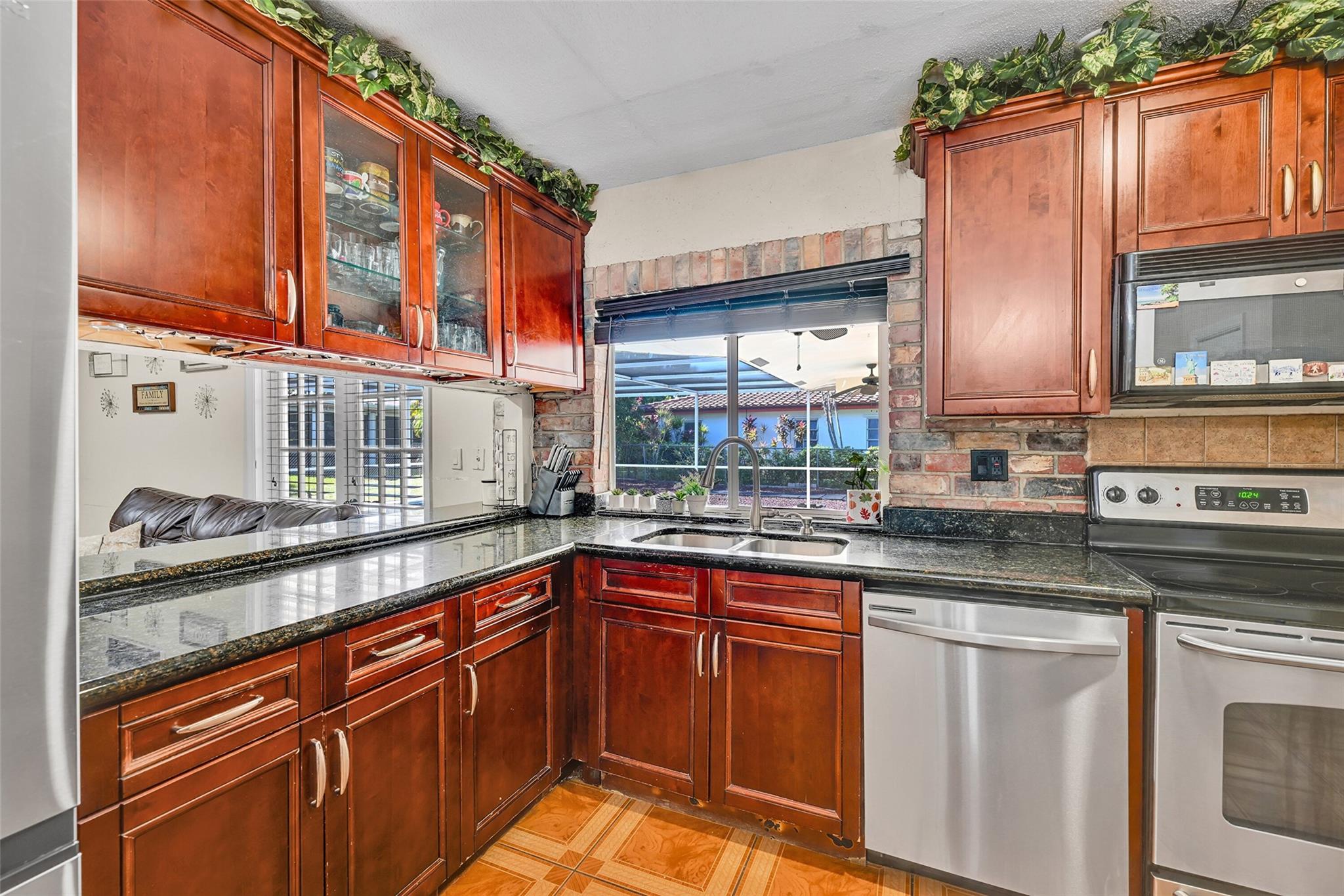 FOREST HILLS - Residential