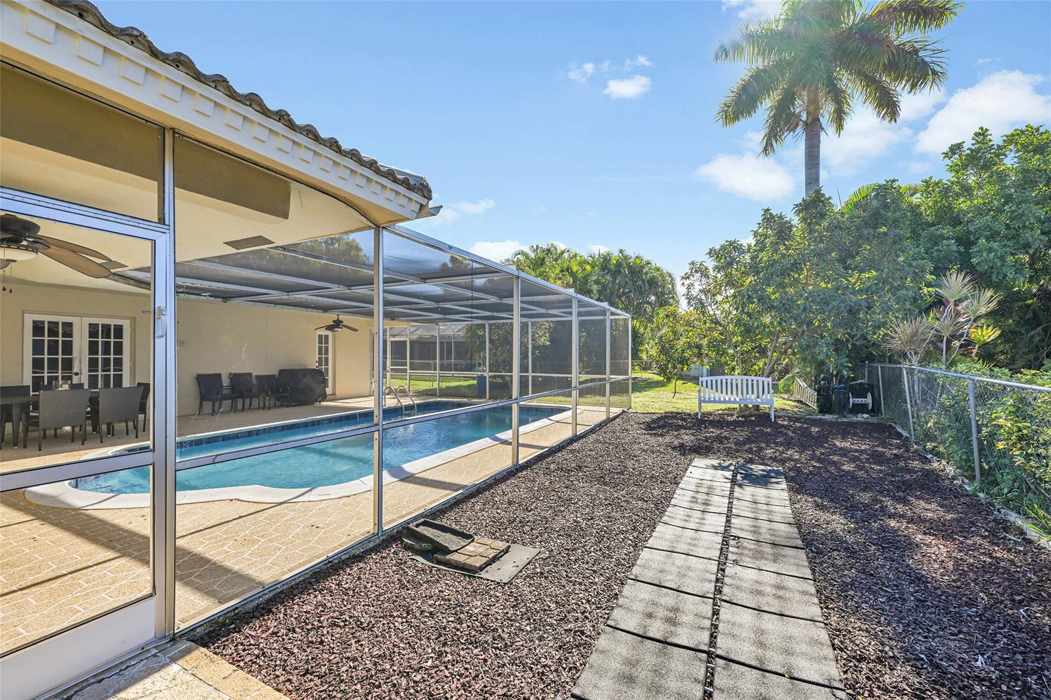 FOREST HILLS - Residential