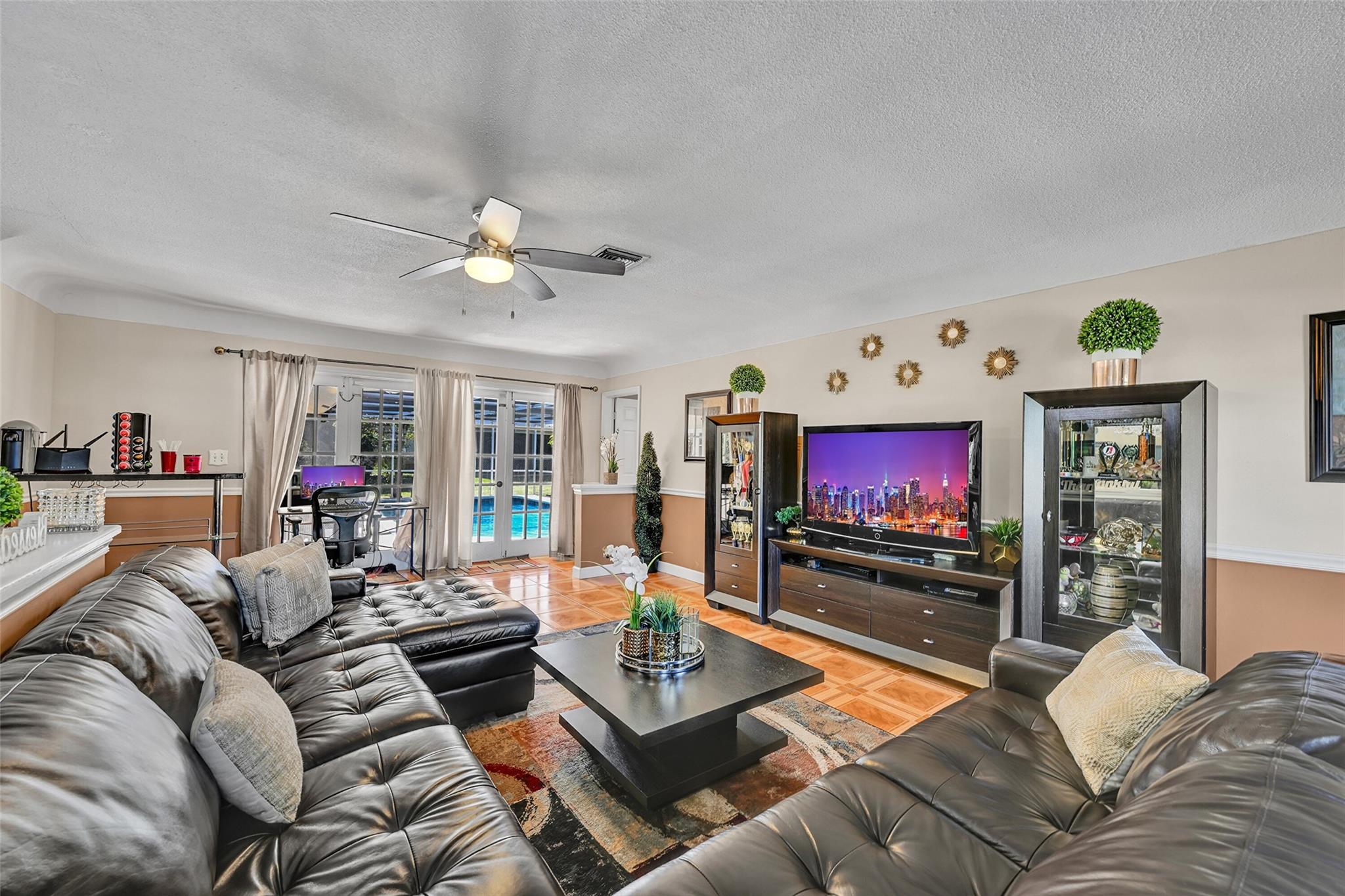 FOREST HILLS - Residential