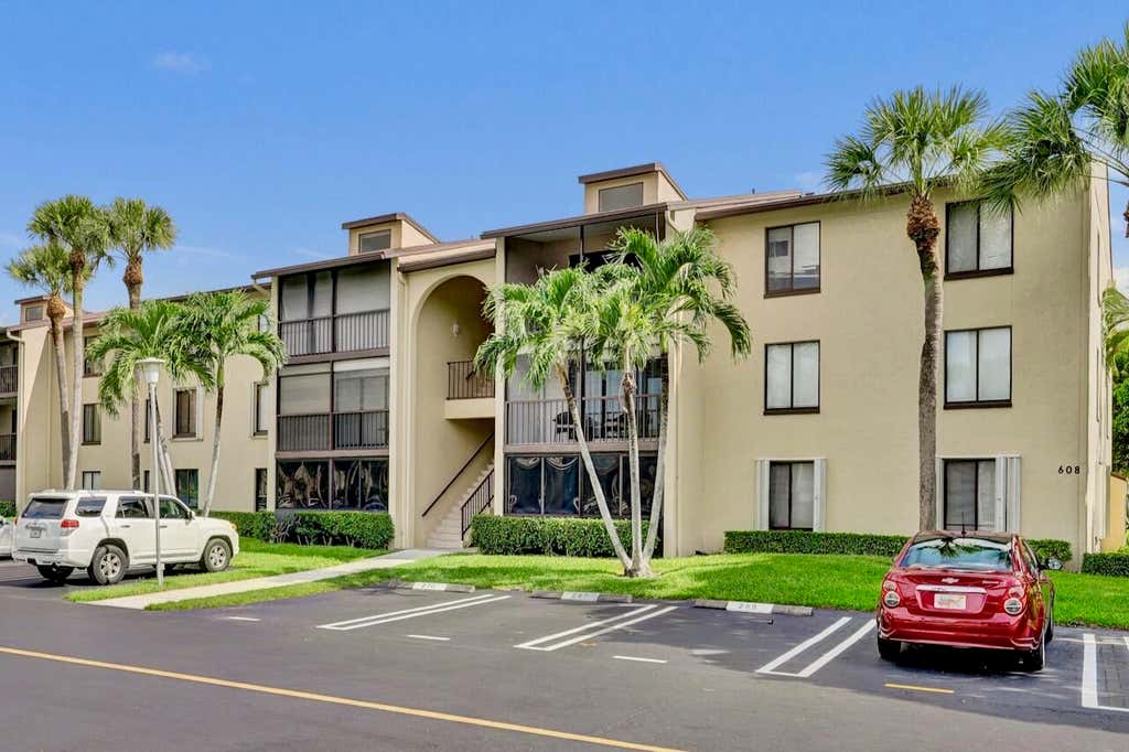 Photo of 608 Sea Pine Way #E2, Greenacres, FL 33415 (MLS # B26058735)