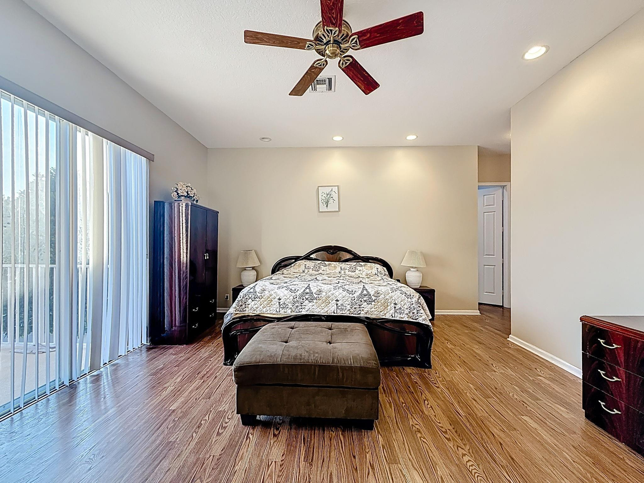 SESSA EIGHT - Residential