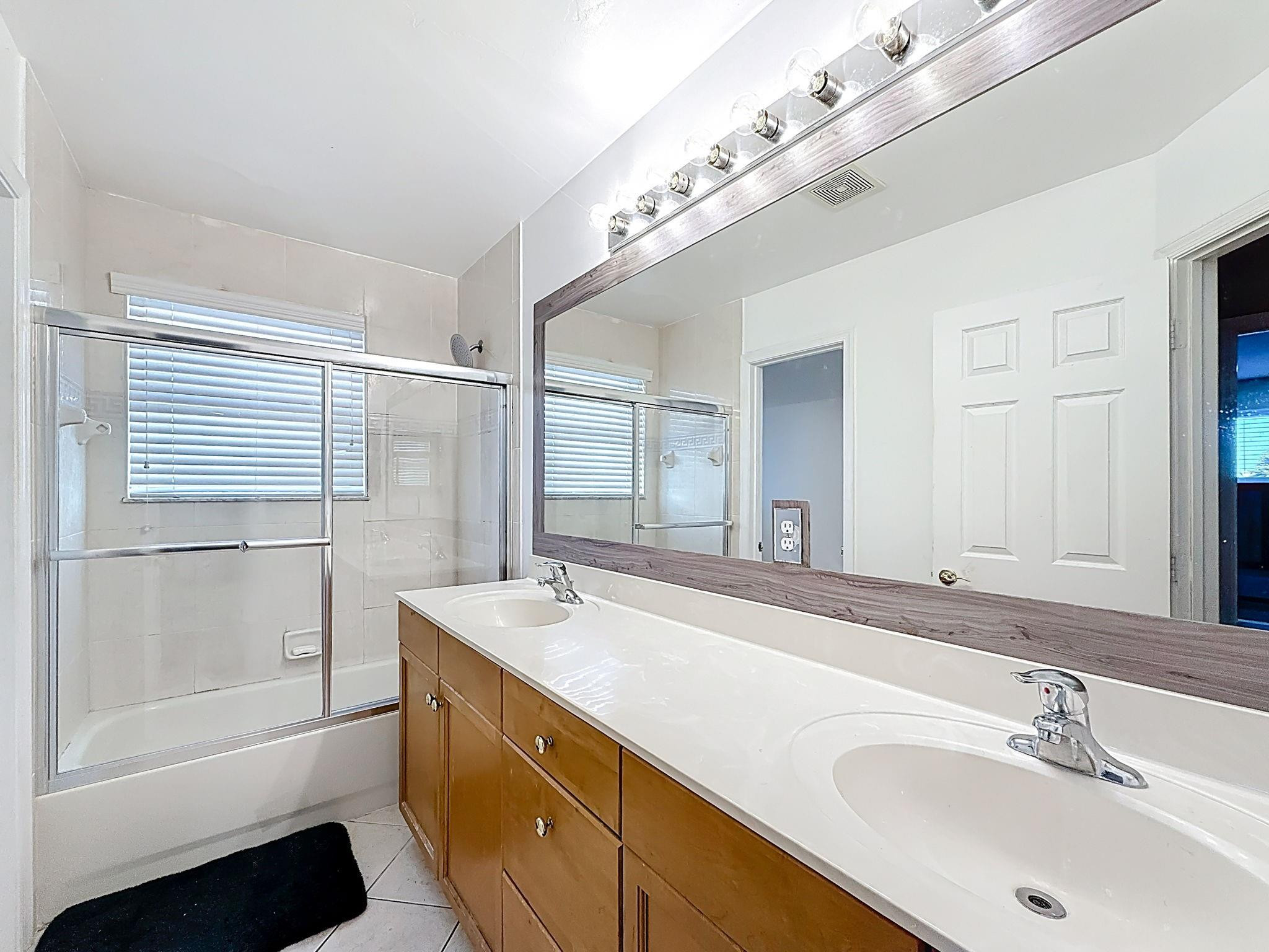 SESSA EIGHT - Residential