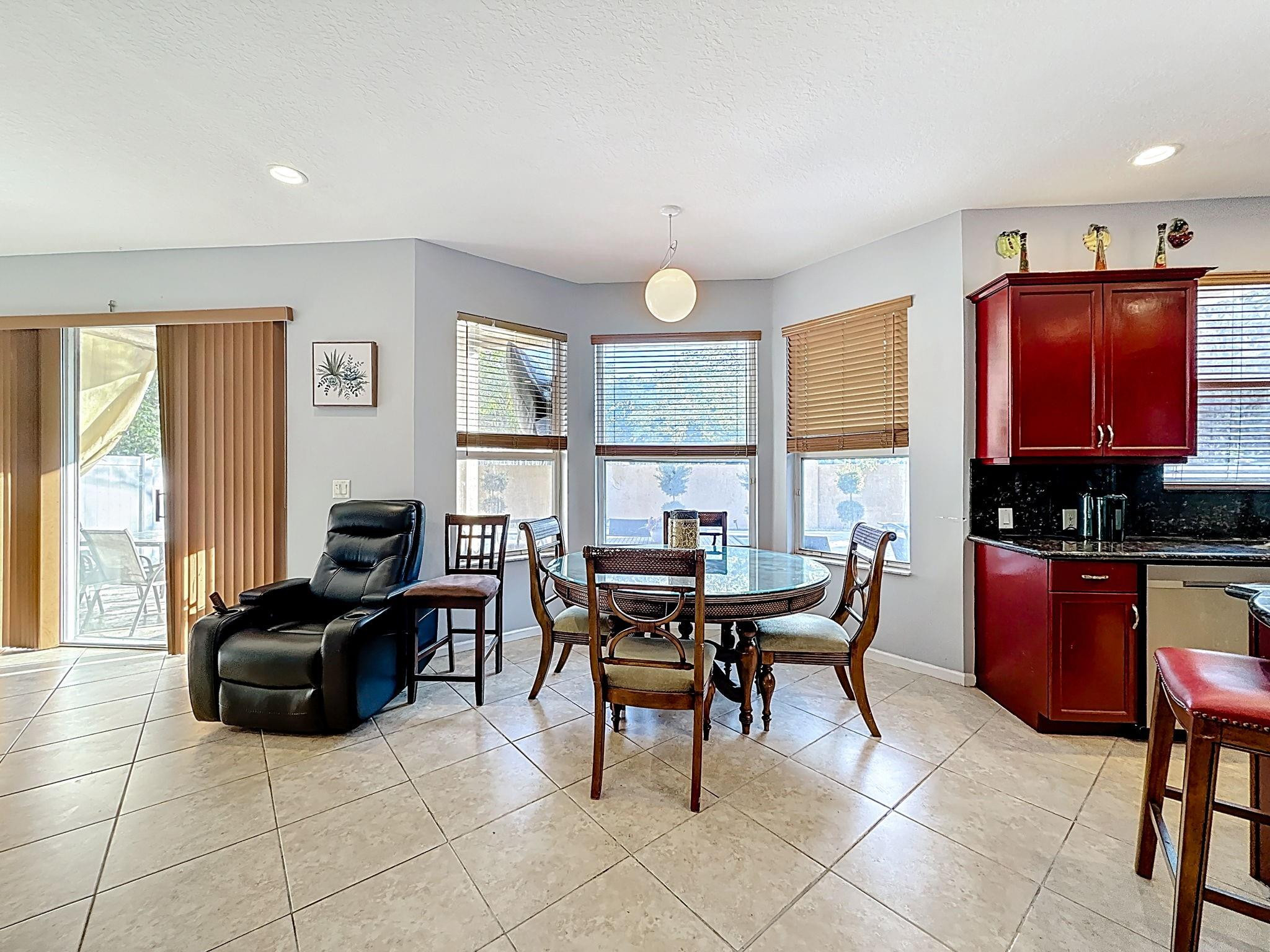 SESSA EIGHT - Residential