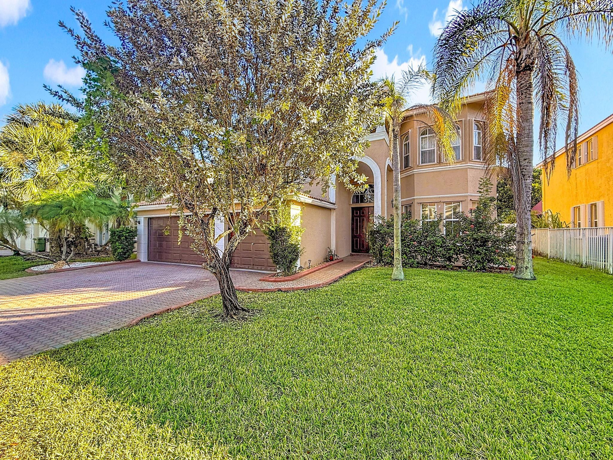 SESSA EIGHT - Residential