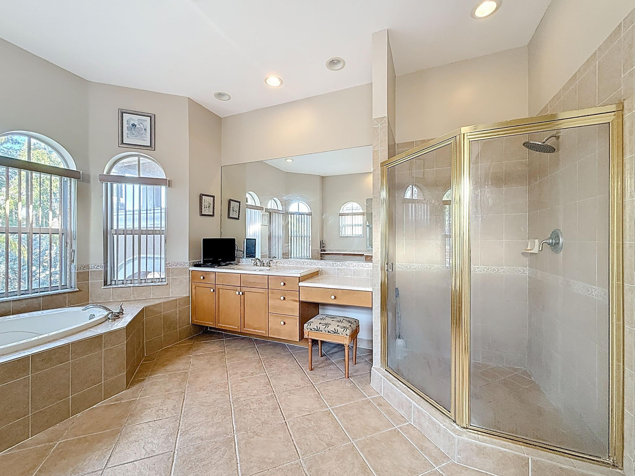 SESSA EIGHT - Residential