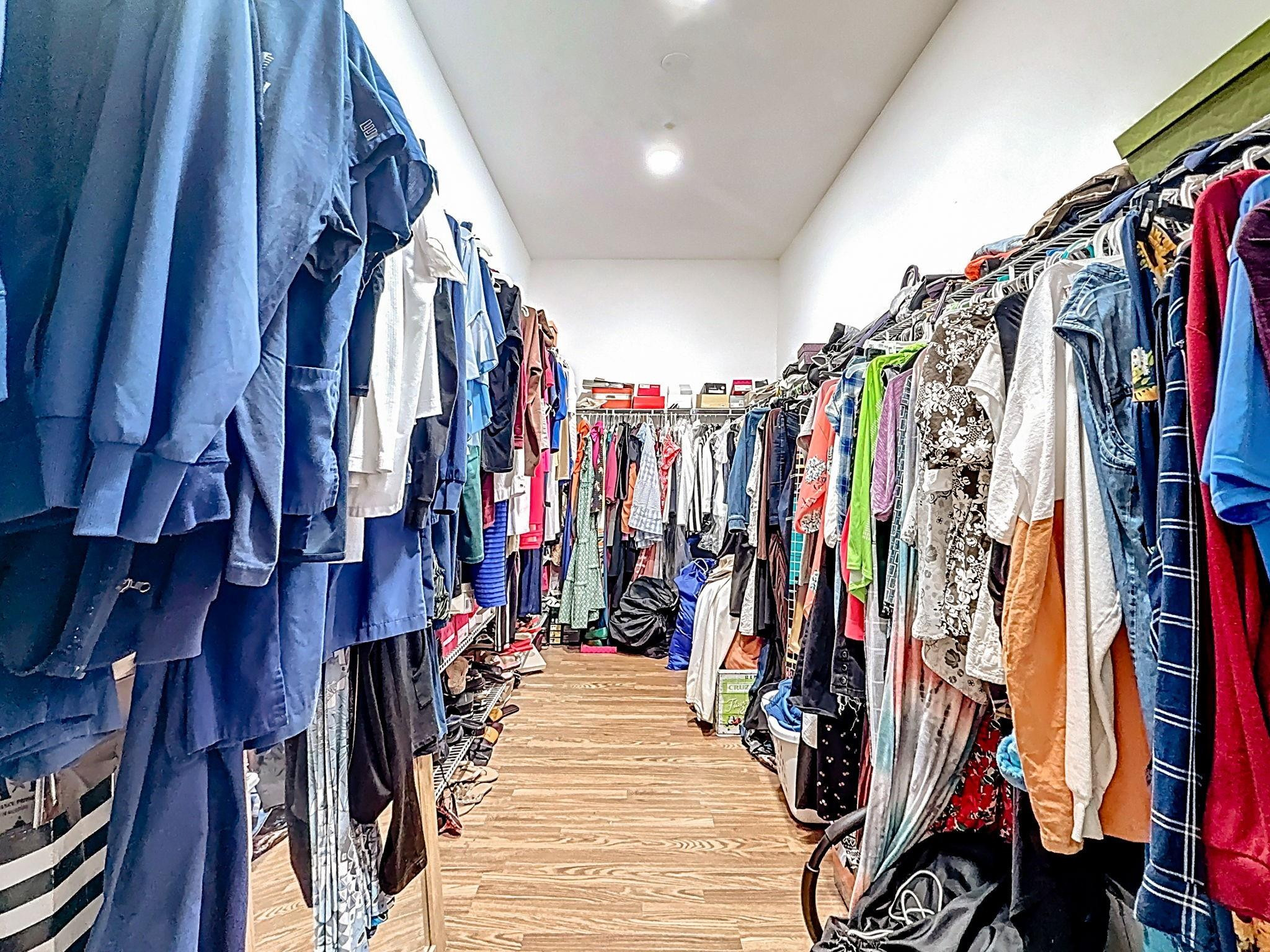 SESSA EIGHT - Residential