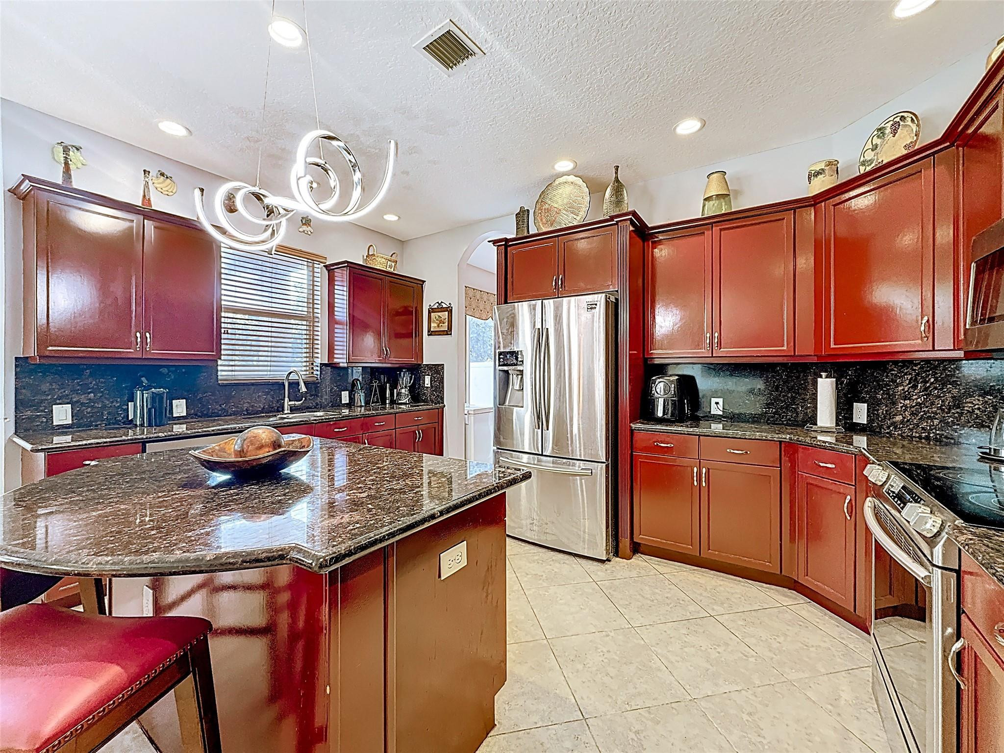 SESSA EIGHT - Residential