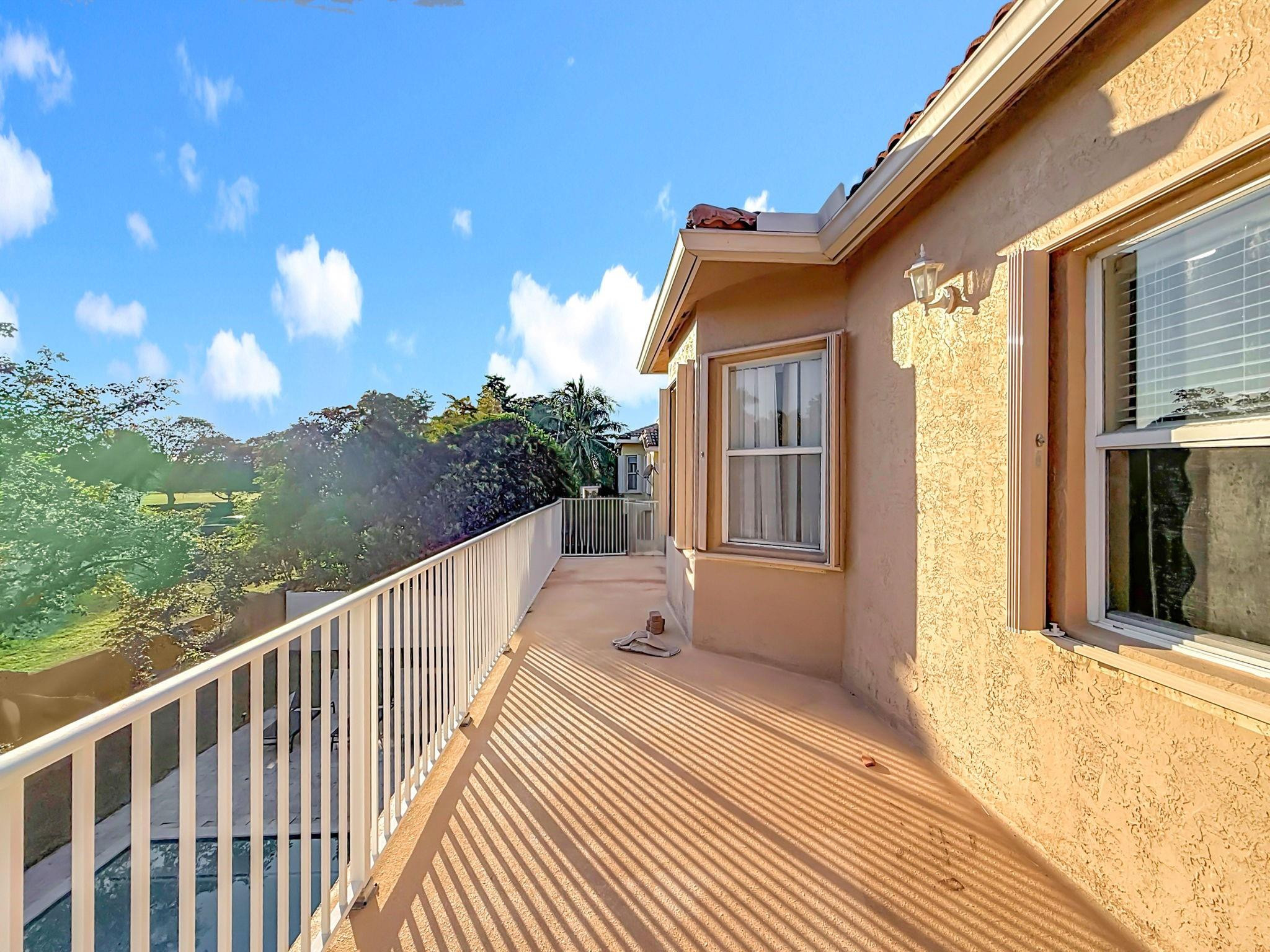 SESSA EIGHT - Residential