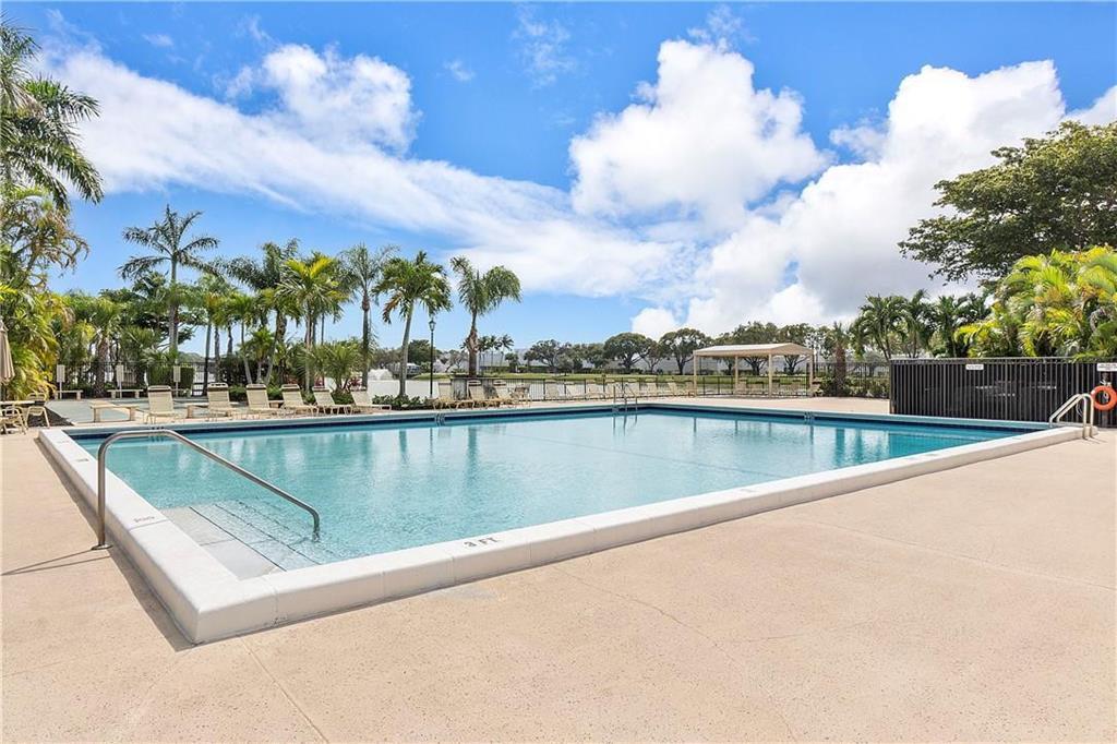 VIEWPOINTE CONDO - Residential