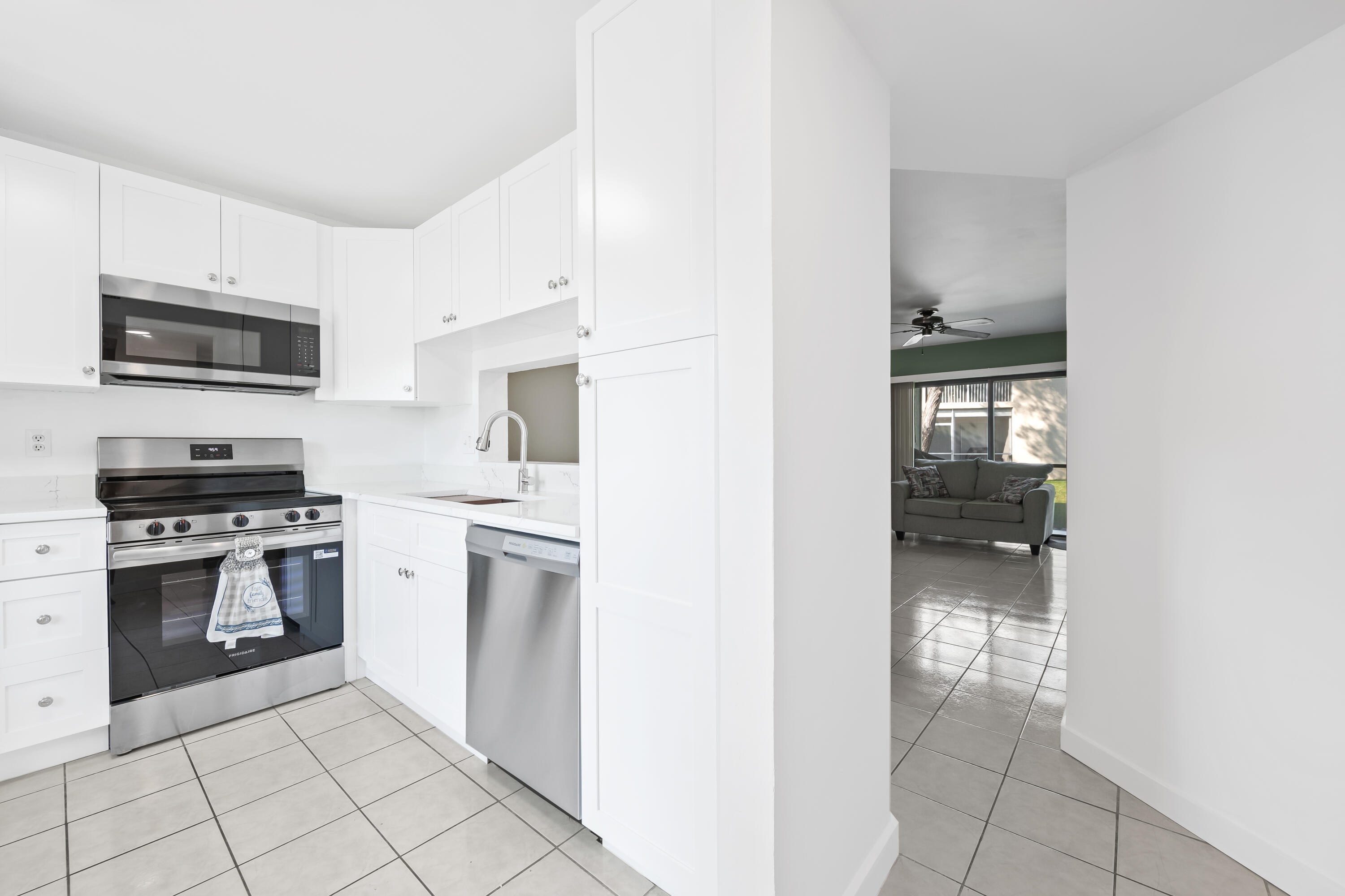 VIEWPOINTE CONDO - Residential