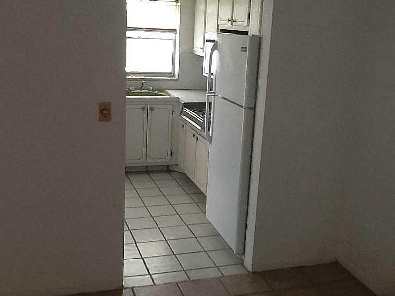 EDGEWOOD GREENS CONDO B - Residential Lease